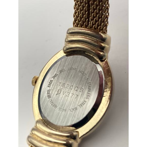 Alto Quartz Cuff Bracelet Womens Watch 22mm - Fresh Battery - Marble Like Face - Picture 8 of 10